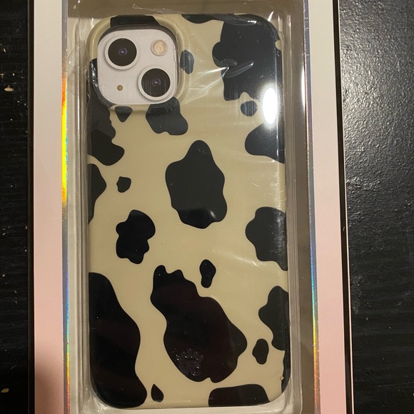 🐶 NWT Cow-print iPhone 14 Case - Picture 3 of 10